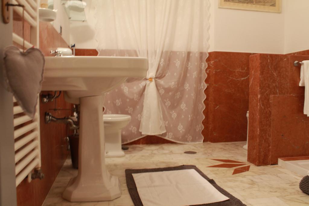 B&B Emily'S Rooms Florence Bilik gambar